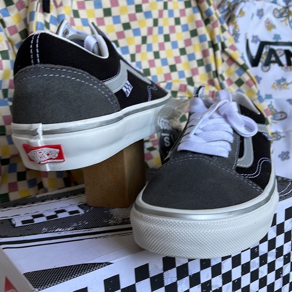 Vans Men’s Skate Old Skool 
Reflective Black/Grey
VN0A5FCBN42
Sneakers - Picture 10 of 16